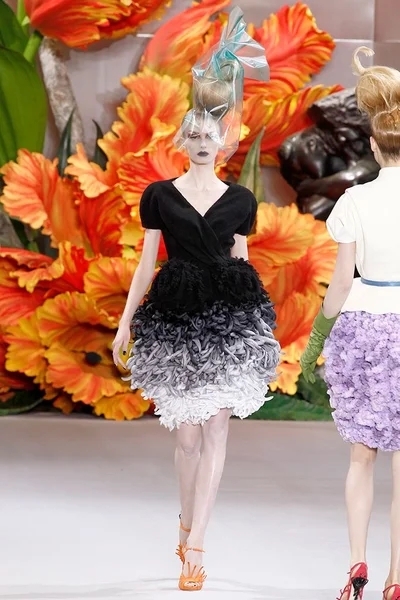 Look 5